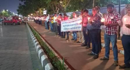 ନାର୍ଯ୍ୟ ଦାବିପୂରଣରେ ବୈମାତୃକ ମନୋଭାବ ପ୍ରତିବାଦରେ ବିଦ୍ୟୁତ ଇଞ୍ଜିନିୟରଙ୍କ ମହମବତୀ ଶୋଭାଯାତ୍ରା: ୧୫ରୁ ରିଲେ ଅନଶନ ପାଇଁ ଚେତାବନୀ