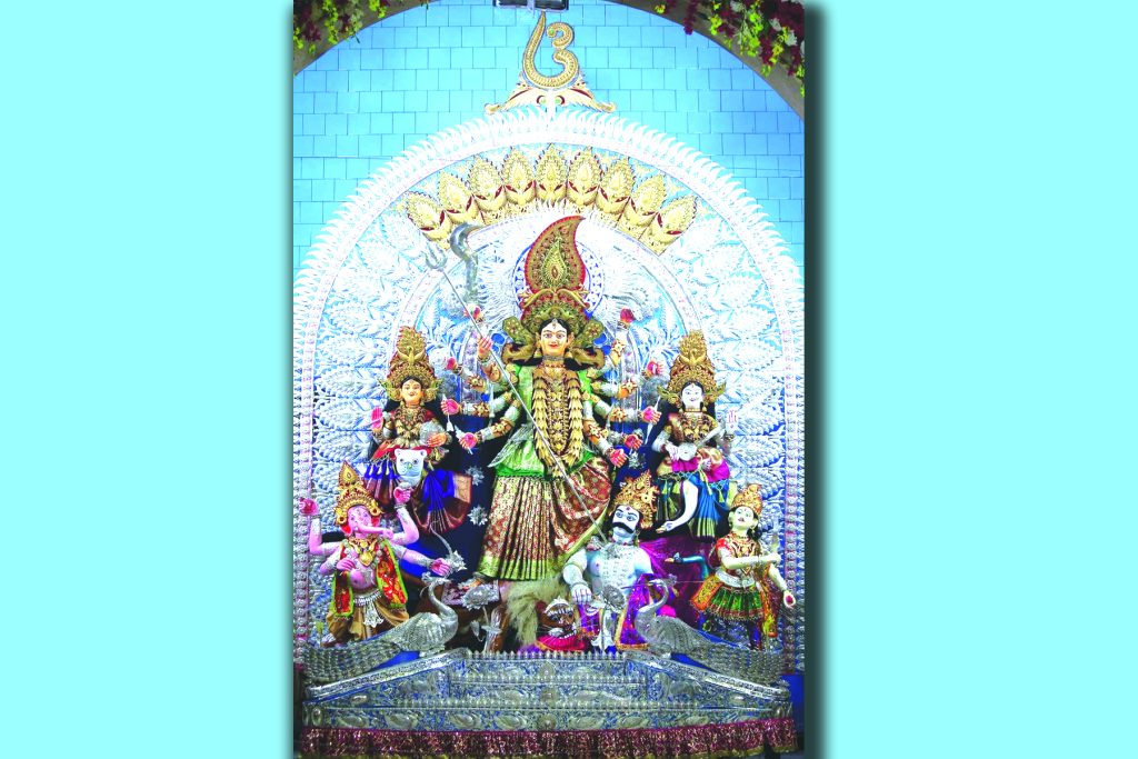 ଚଳିତ ବର୍ଷ ୨୮ ରୁ ୩୨ରେ ପହଞ୍ଚିଲା କଟକର ଚାନ୍ଦି ମେଢ଼ ସଂଖ୍ୟା : ମନଜିଣିବ ରାଉସା ପାଟଣା ଦୁର୍ଗାମଣ୍ଡପର ନୂତନ କାଚମେଢ଼