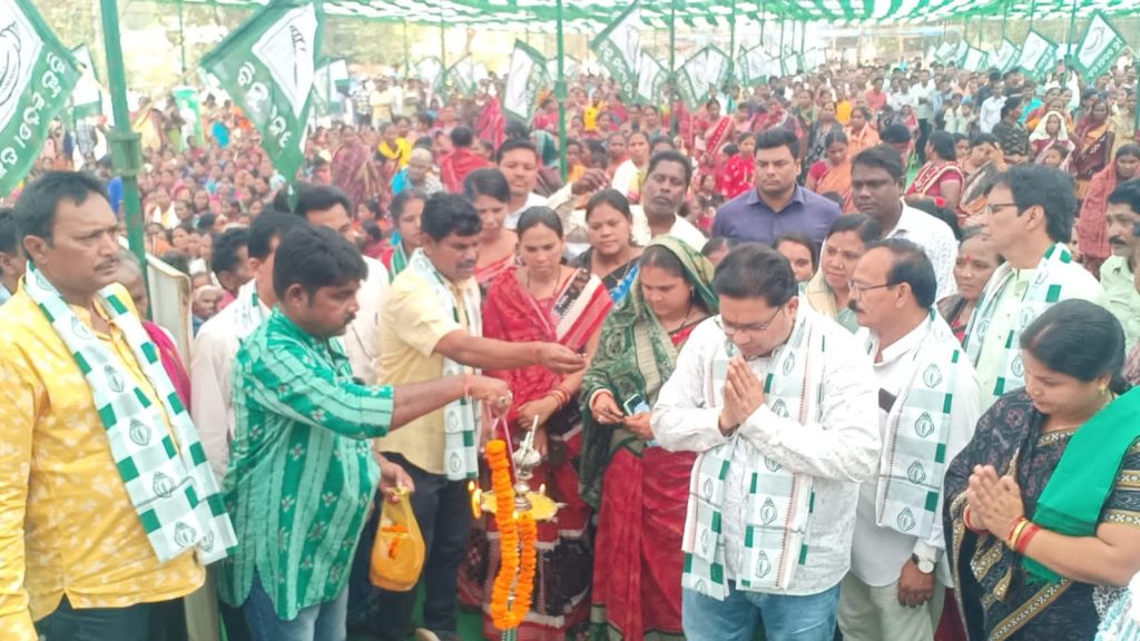 ପାଟଣାଗଡ଼ରେ ବିଧାୟକଙ୍କ ଶକ୍ତିପ୍ରଦର୍ଶନ