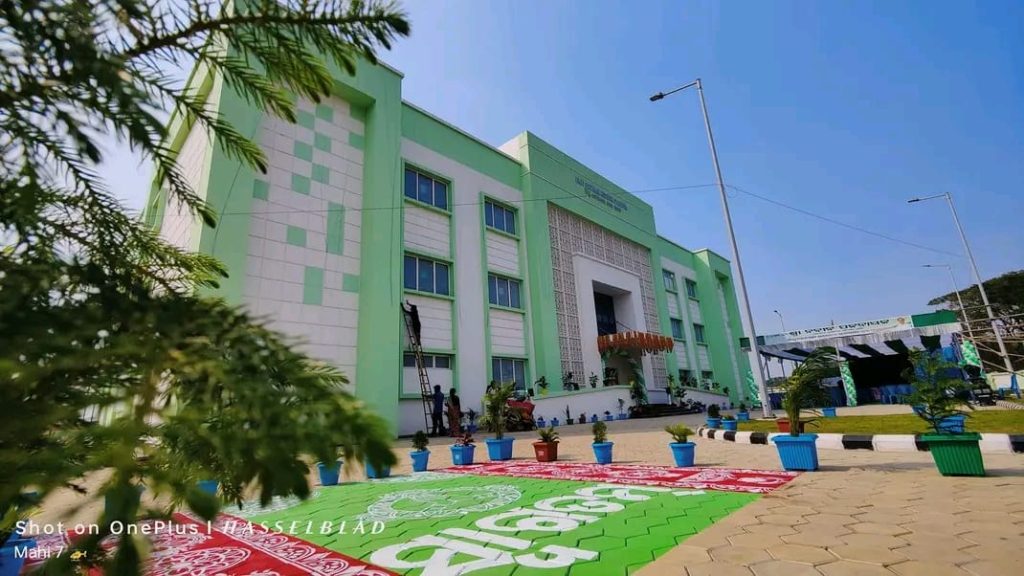ଚୌଦ୍ୱାର ଇନଡୋର ଷ୍ଟାଡିୟମ ପାଲଟିଛି ଅସମାଜିକଙ୍କ ଆଡାସ୍ଥଳୀ