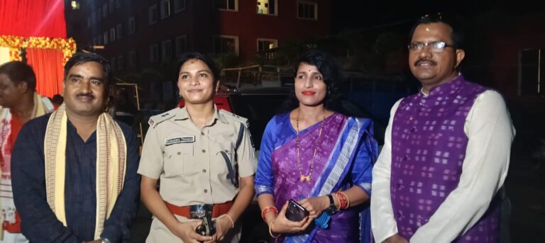 ଟେଟ୍ରାହେଡ୍ରନ ଗ୍ରୁପ ଅଫ ଇନଷ୍ଟିଚ୍ୟୁସନରେ ଗୁରୁପୂଜନ